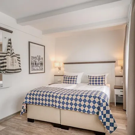 Strandgruen * تيميندورفير ستراند