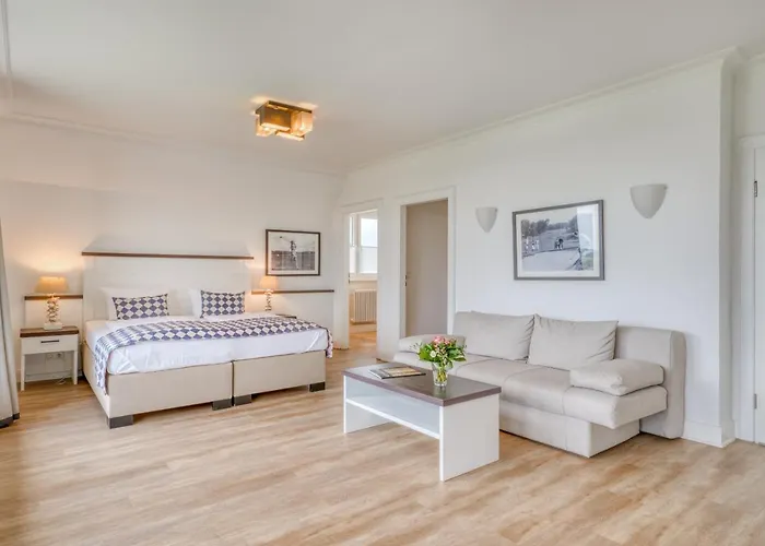 Strandgruen تيميندورفير ستراند