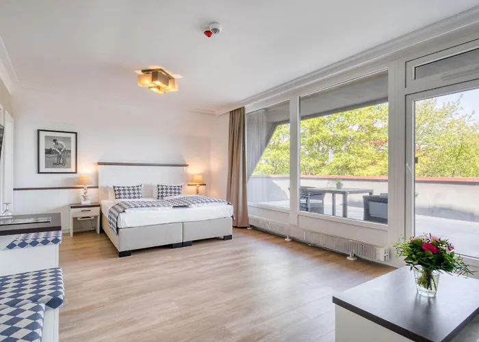 Strandgruen * تيميندورفير ستراند